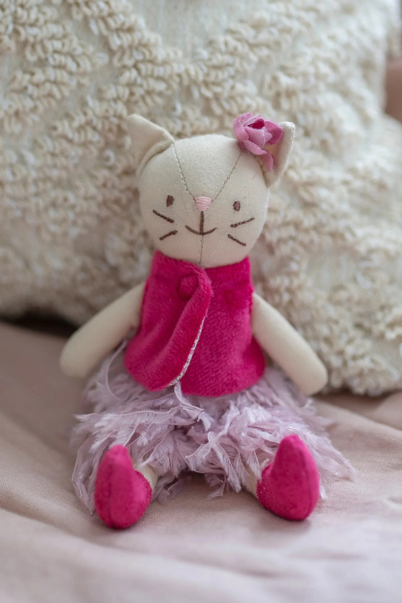 Great Pretenders Rosie The Kitten 7" Mini Doll